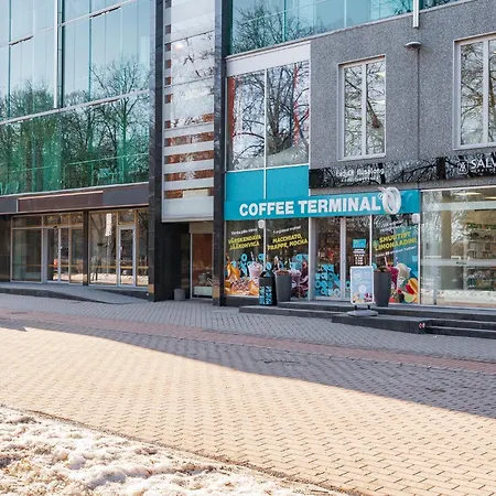 Belhome Kueueni Apartment In The City Center Tartu Exterior photo